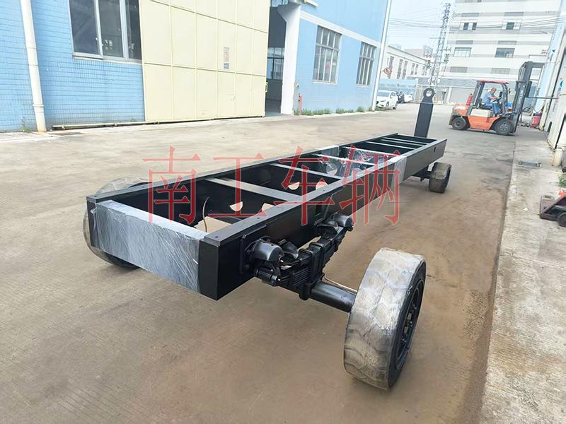 10吨牵引骨架式星空体育登录入口(官方)网站/网页版登陆入口 全挂拖车底盘