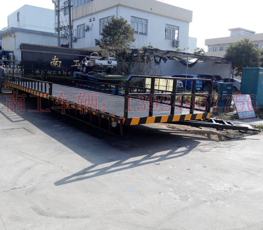 13米星空体育登录入口(官方)网站/网页版登陆入口 液压刹车护栏星空体育登录入口(官方)网站/网页版登陆入口7.jpg