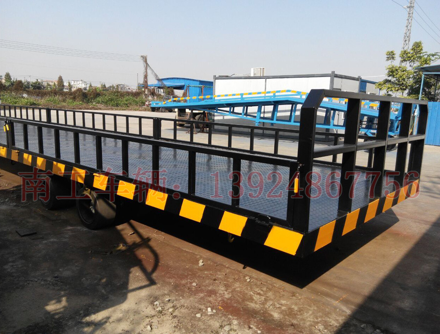 13米星空体育登录入口(官方)网站/网页版登陆入口 液压刹车护栏星空体育登录入口(官方)网站/网页版登陆入口8.jpg