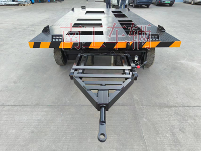 10吨预制方舱星空体育登录入口(官方)网站/网页版登陆入口 拖车底盘4I.jpg