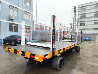 30T重型星空体育登录入口(官方)网站/网页版登陆入口 带活动插装立柱工具拖车3I.jpg