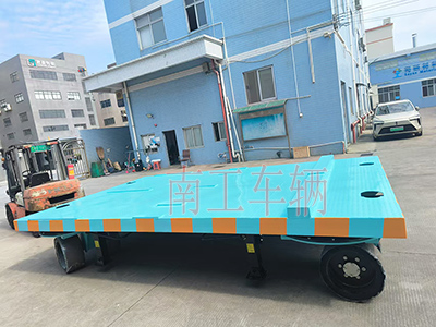 18吨重型星空体育登录入口(官方)网站/网页版登陆入口 四个转盘工具拖车3I.jpg