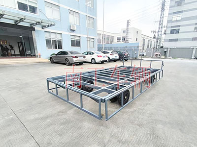 4吨骨架式星空体育登录入口(官方)网站/网页版登陆入口 带下翻护栏工具拖车5I.jpg